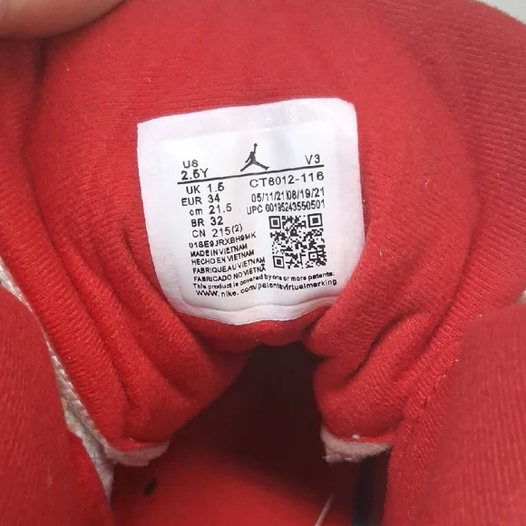 Jordan Kids Sneakers in Red and White - Picture 5 of 6